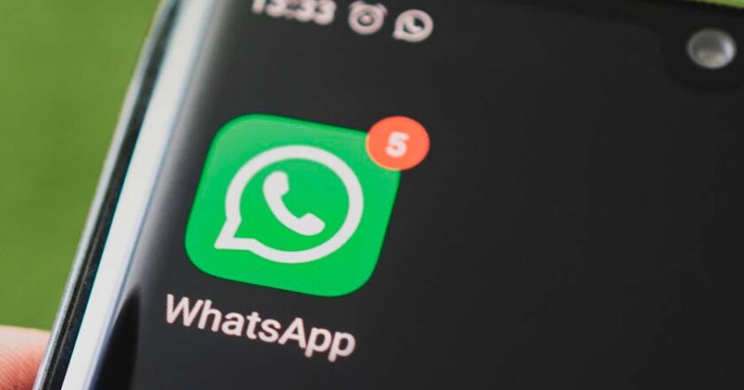 Lista completa de los teléfonos que se quedarán sin WhatsApp a partir de 2026