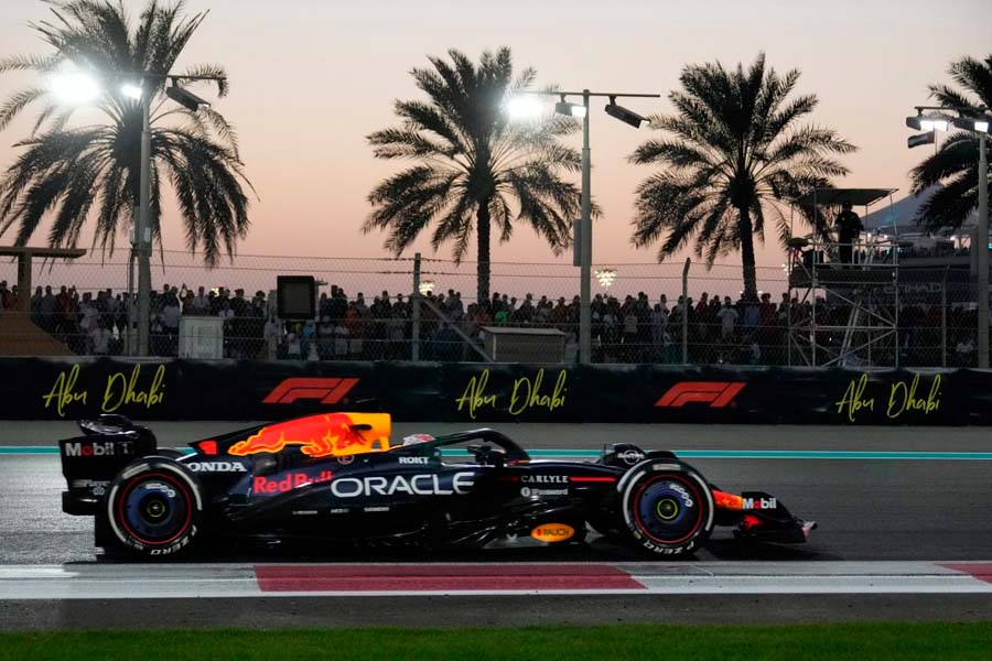 Red Bull presenta el RB22 con diseño retro y confirma a Ford como socio clave para la Fórmula 1 2026