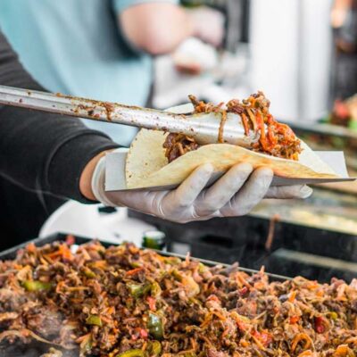 Tacos 3hermanos: el camión de tacos más popular de Tokio