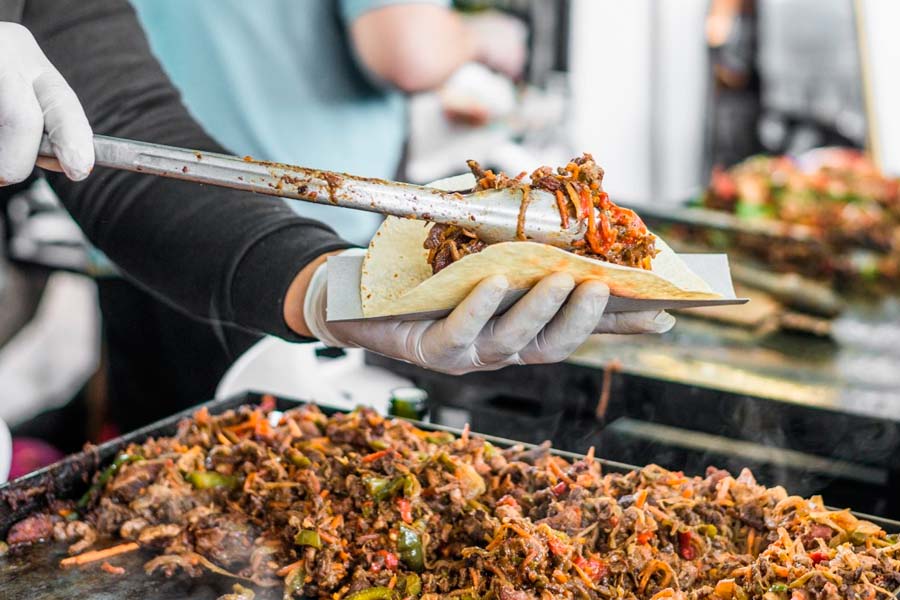 Tacos 3hermanos: el camión de tacos más popular de Tokio