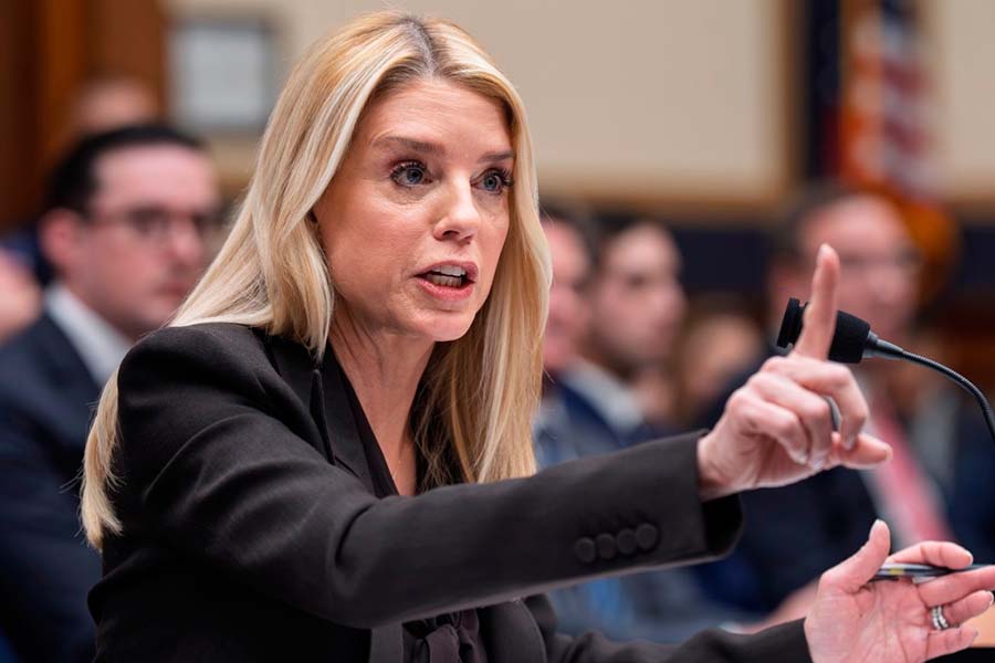 Departamento de Justicia demanda a cinco estados más por no presentar los padrones electorales