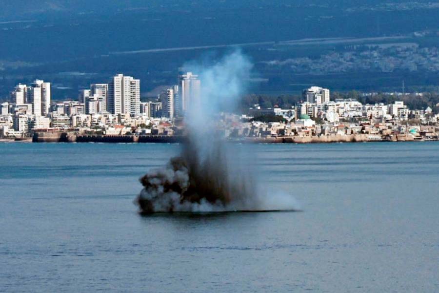 Irán ataca base naval de EE.UU. en Bahréin tras ofensiva