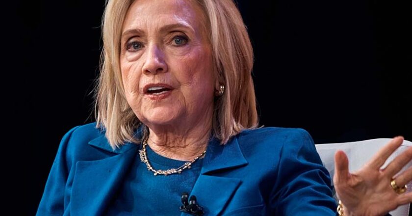 Hillary Clinton es cuestionada por el caso Epstein: “No tenía ni idea de sus actividades delictivas”