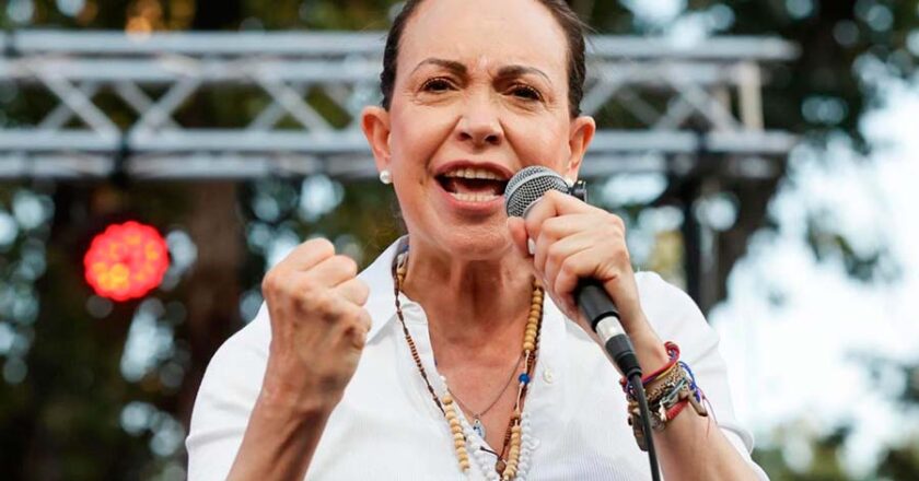 María Corina Machado afirma que Venezuela está “lista” para elecciones y reitera su pronto regreso