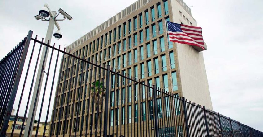Donald Trump asegura que Estados Unidos tomará Cuba tras conflicto en Irán