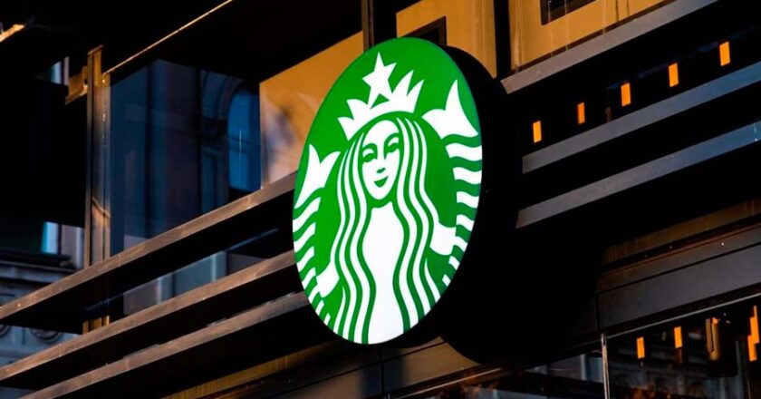 Starbucks estrena el vaso Bearista rosa