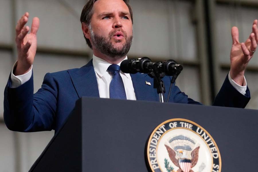 J.D. Vance denuncia a personas dentro del gobierno israelí tratando de prolongar la guerra en Irán