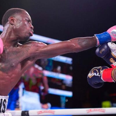 Richardson Hitchins se retracta de su arremetida en contra del Canelo Álvarez