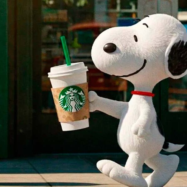 Snoopy llega a Starbucks con una colección de otoño