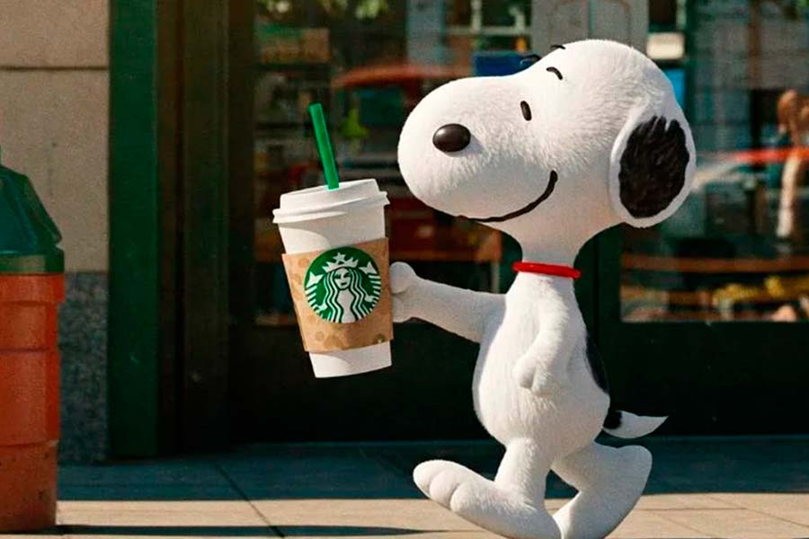Snoopy llega a Starbucks con una colección de otoño